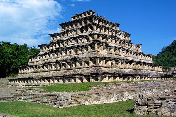 « La Pyramide des Niches » - El Tajín - Mexique